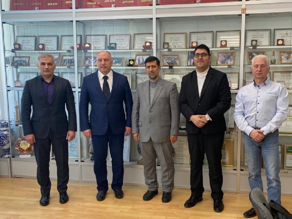 Развивая сотрудничество: делегация из Ирана посетила ФНЦ «ВНИТИП» РАН с рабочим визитом