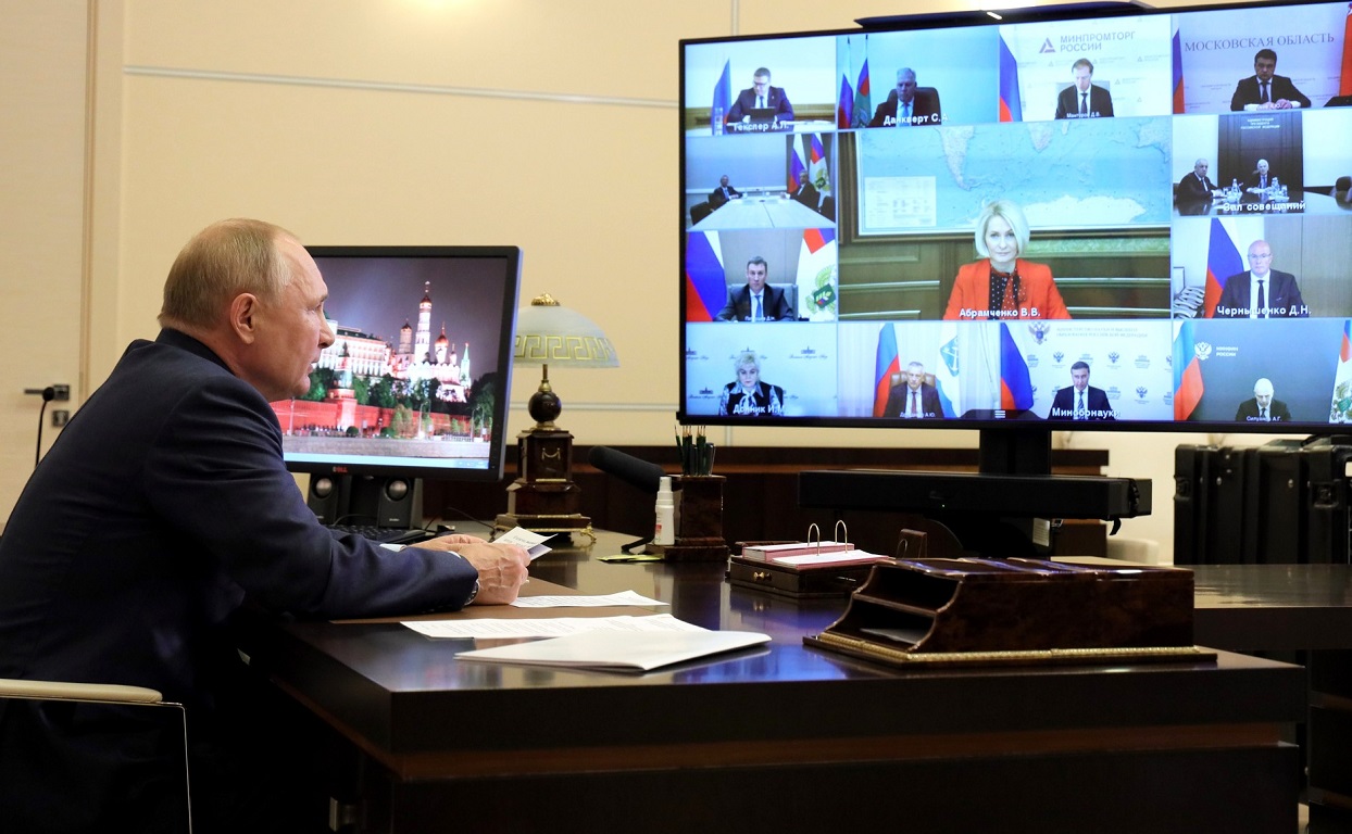 Президент России отметил успехи российских селекционеров в птицеводстве